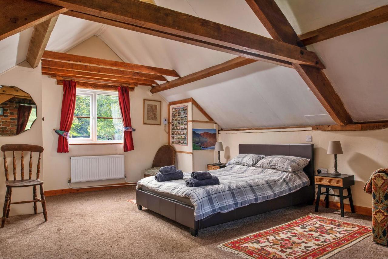 Finest Retreats - Great Cantal Granary Llandrindod Wells Bagian luar foto