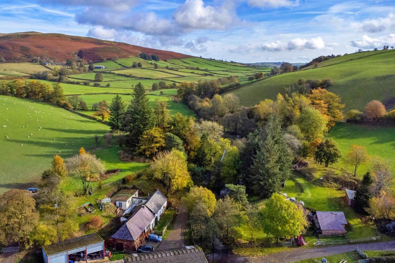 Finest Retreats - Great Cantal Granary Llandrindod Wells Bagian luar foto